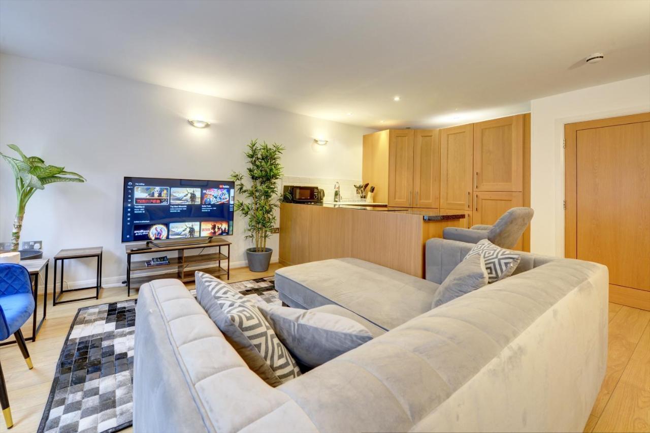 City Centre, 2 Bedroom, Secured Parking, 3 King Bed, Wifi Sleep 6 Guest Comfortable On Three King Size Beds, Jewellery Quarter , Birmingham City Centre , Allocated Secured Parking Luaran gambar