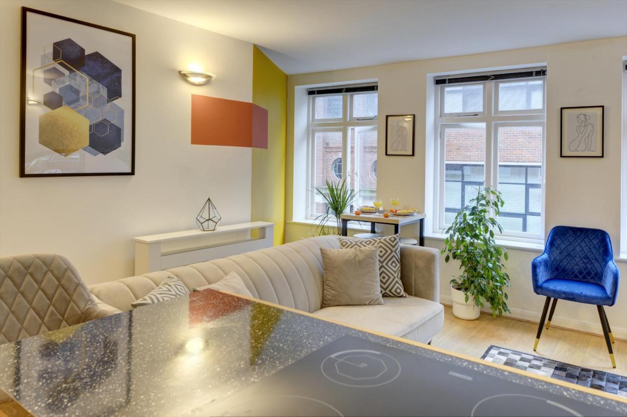 City Centre, 2 Bedroom, Secured Parking, 3 King Bed, Wifi Sleep 6 Guest Comfortable On Three King Size Beds, Jewellery Quarter , Birmingham City Centre , Allocated Secured Parking Luaran gambar