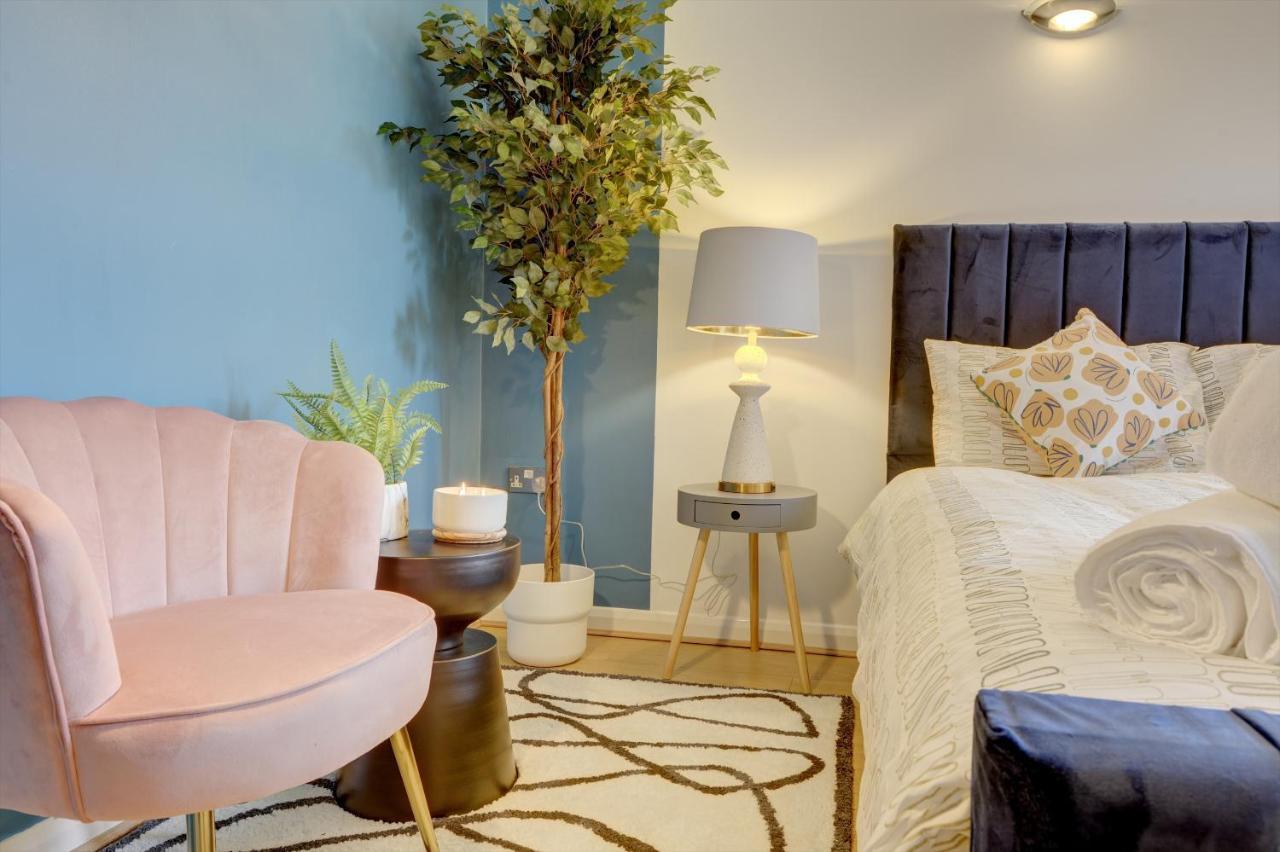 City Centre, 2 Bedroom, Secured Parking, 3 King Bed, Wifi Sleep 6 Guest Comfortable On Three King Size Beds, Jewellery Quarter , Birmingham City Centre , Allocated Secured Parking Luaran gambar