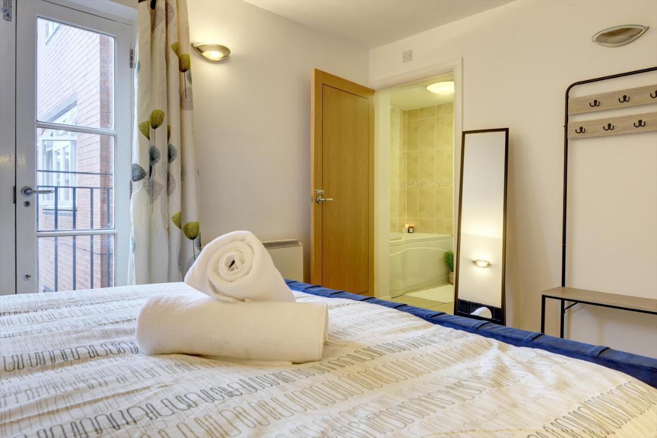 City Centre, 2 Bedroom, Secured Parking, 3 King Bed, Wifi Sleep 6 Guest Comfortable On Three King Size Beds, Jewellery Quarter , Birmingham City Centre , Allocated Secured Parking Luaran gambar