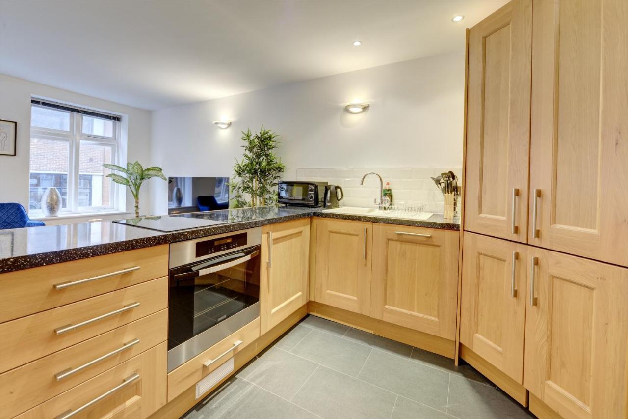City Centre, 2 Bedroom, Secured Parking, 3 King Bed, Wifi Sleep 6 Guest Comfortable On Three King Size Beds, Jewellery Quarter , Birmingham City Centre , Allocated Secured Parking Luaran gambar